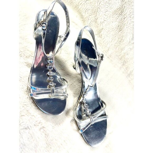 Jacqueline Ferrar Women's Rhinestone Heels Size 8 NWOT‎ - Picture 3 of 11